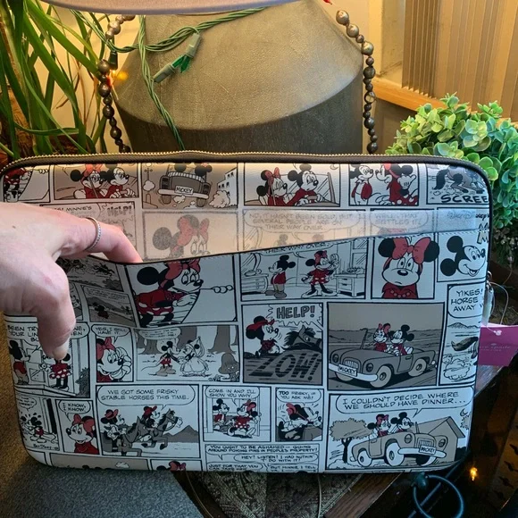 Authentic KATE SPADE Saffiano/leather trim Disney print zip around laptop sleeve - Picture 4 of 11